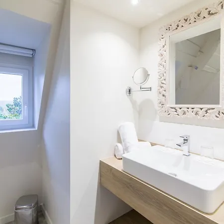 Hotel Manoir'hastings 2*